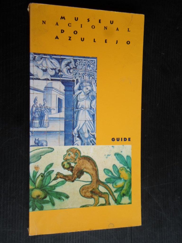  - Guide Museu Nacional do Azulejo