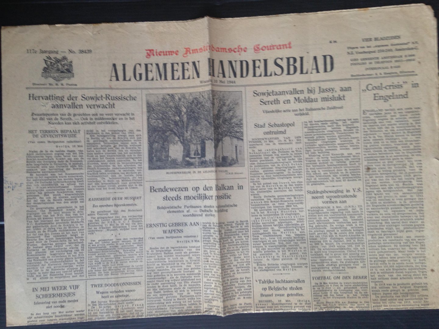 Oorlogskrant - Algemeen Handelsblad, Nieuwe Amsterdamsche Courant