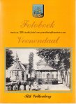 Valkenburg, Rik - Fotoboek met ca. 325 oude foto's en prentbriefkaarten van Veenendaal.