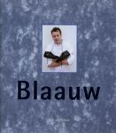 Blaauw, Ron . [ isbn 9789066119451 ] ( Gesigneerd door Ron Blaauw . ) - Blaauw . ( In de succesvolle serie chefboeken van Inmerc is het nu de beurt aan Ron Blaauw. In deze origineel opgezette uitgave komen zeer veel verschillende aspecten van zijn met twee Michelinsterren bekroonde restaurant aan de orde. -