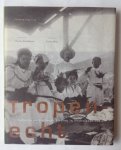Bronkhorst, D.  Wils, E. - Tropen-echt. Indische en Europese kleding in Nederlands-Indië.