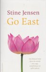 Jensen, Stine - Go East / een filosoof reist door de wereld van yoga, mindfulnes en spiritualiteit