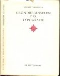Morison Stanley  is vertaald door Huib Krimpen en foto  van aanvaarding van zijn eredoctoraat te Cambridge - Grondbeginselen der typografie