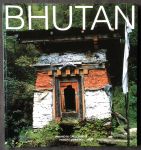 Callewaert, Winand (tekst) en Minnebo, Hubert (fotografie) - Bhutan. Kloosterburchten en geesten.