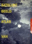 Schelvis Jan-Kees met prachtige foto's een boek om in te grasduinen - Sateliet beeld atlas van Nederland. Heel Nederland gefotografeerd door de SPOT - Sateliet