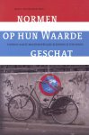 Graaf, J. van der - Normen op hun waarde geschat / bijdrage aan de maatschappelijke bezinning in tien essays