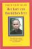 Hanh , Thich Nhat . [ isbn 9789023010272  ] 0916 - Het Hart van Boeddha's Leer . ( Van pijn en verdriet naar vreugde, inzicht en zelfkennis . ) In "Het hart van Boeddha's leer" maakt Thich Nhat Hanh ons vertrouwd met de kernleer van het boeddhisme, en laat hij zien dat Boeddha's leerstellingen ook -