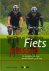 Claes, Toon  Merckx, Eddy - Fietspassie. De complete gids voor sportief fietsen op de weg