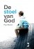 Brand, Paul . [ isbn 9789082409413 ] 5317 - De stoel van God. ( Klaas lijdt aan de taaislijmziekte oftewel cystic fibrosis. Hij is elf jaar oud als de ziekte in de terminale fase komt. Theo van Diepen is zijn arts en maakt van dichtbij mee hoe Klaas en zijn ouders met de ziekte omgaan.  -