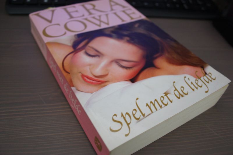 Cowie, Vera - Spel met de liefde