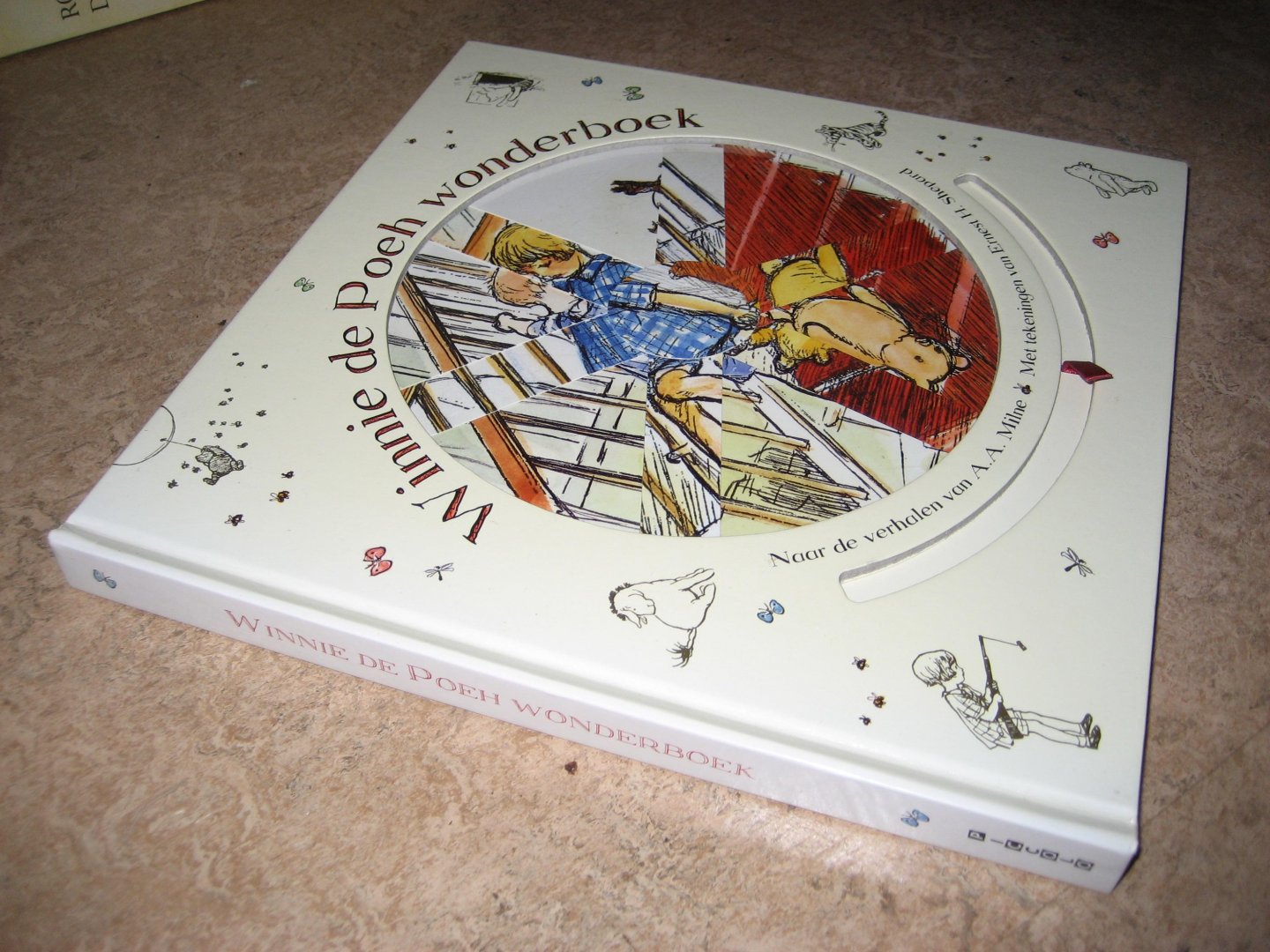 Milne, A.A. Met tekeningen van Ernest H. Sheppard - Winnie de Poeh wonderboek