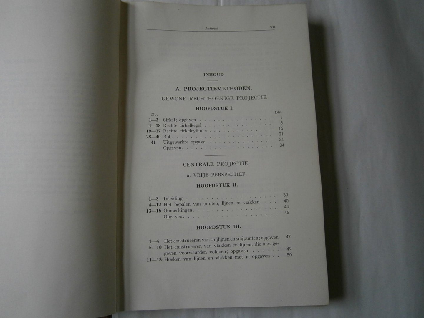 Veen, H.J. van - Beknopt leerboek der beschrijvende meetkunde + atlas