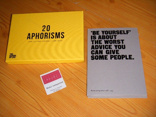 The School of Life (red.) - 20 Aphorisms - Cards with short sentences and large truths