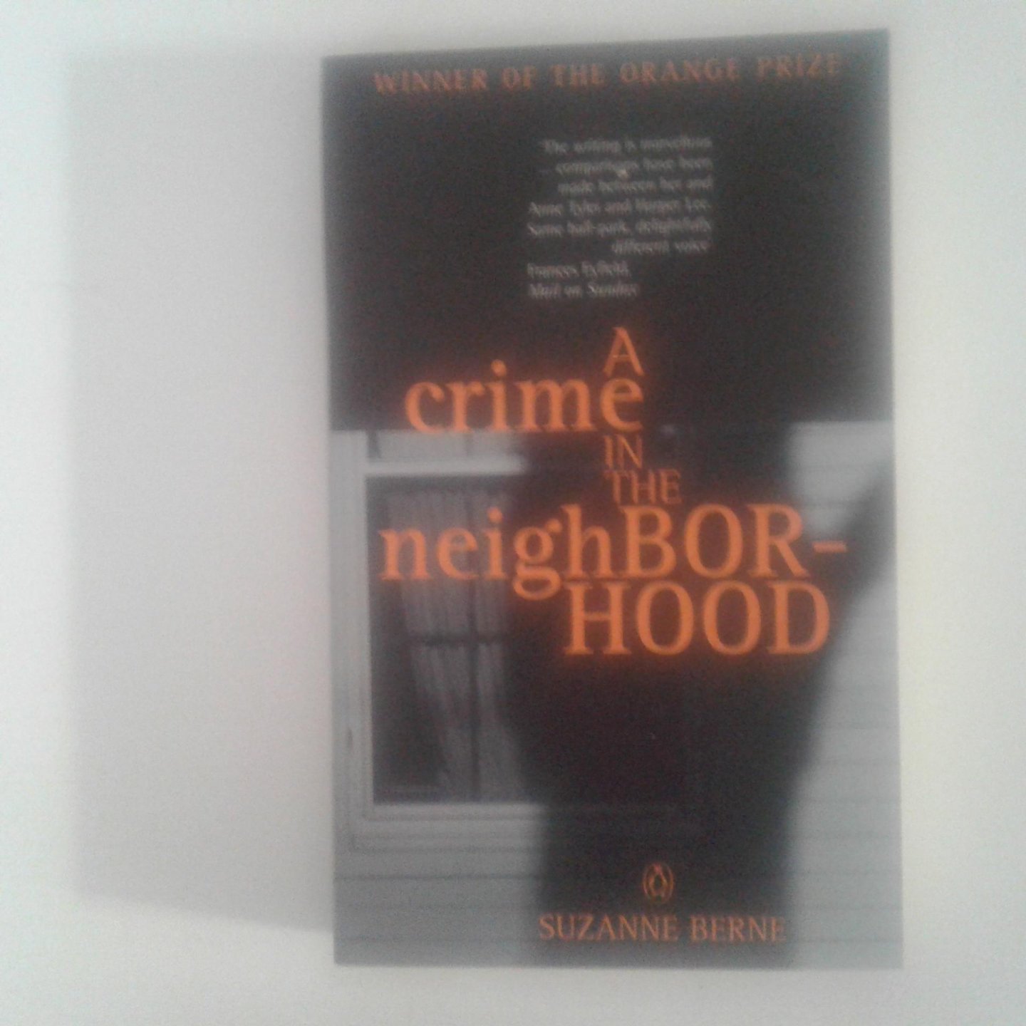 Berne, Suzanne - A Crime in the Neighborhood