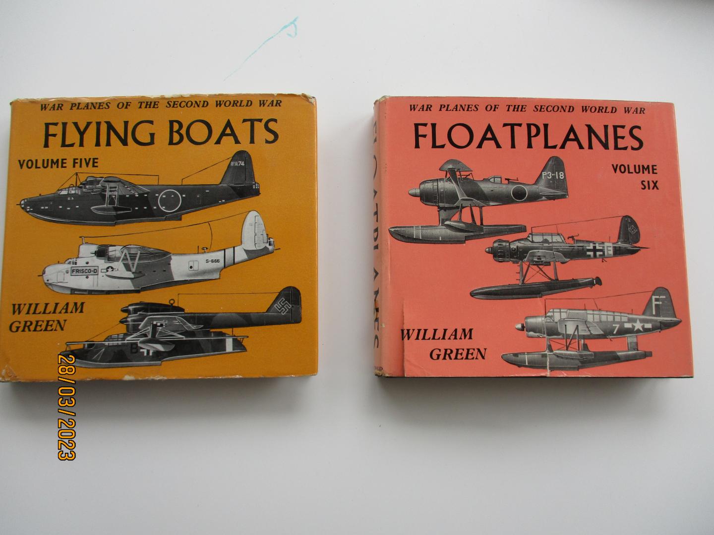 William Green - Warplanes second World War. Serie Fighters (Volume 1 t/m 4), Flying boats (volume 5), Floatplanes (volume six)  en bombers (volume 7 en 8)