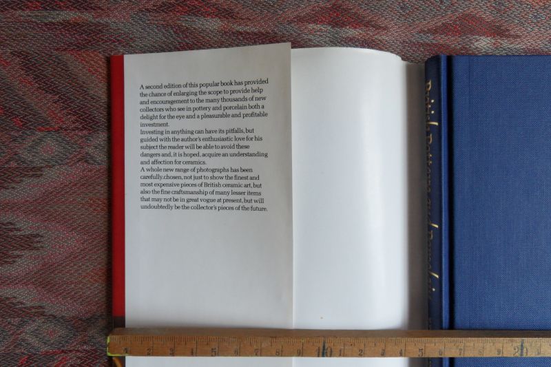 Sandon, Henry. - British Pottery and Porcelain. - For pleasure and investment.