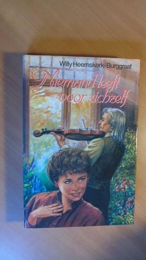 Heemskerk-Burggraaf, Willy - Niemand leeft voor zichzelf