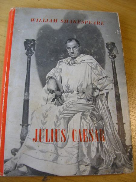 Shakespeare, William / Groot, dr. H. de (introduction and notes) - The tragedy of Julius Caesar.