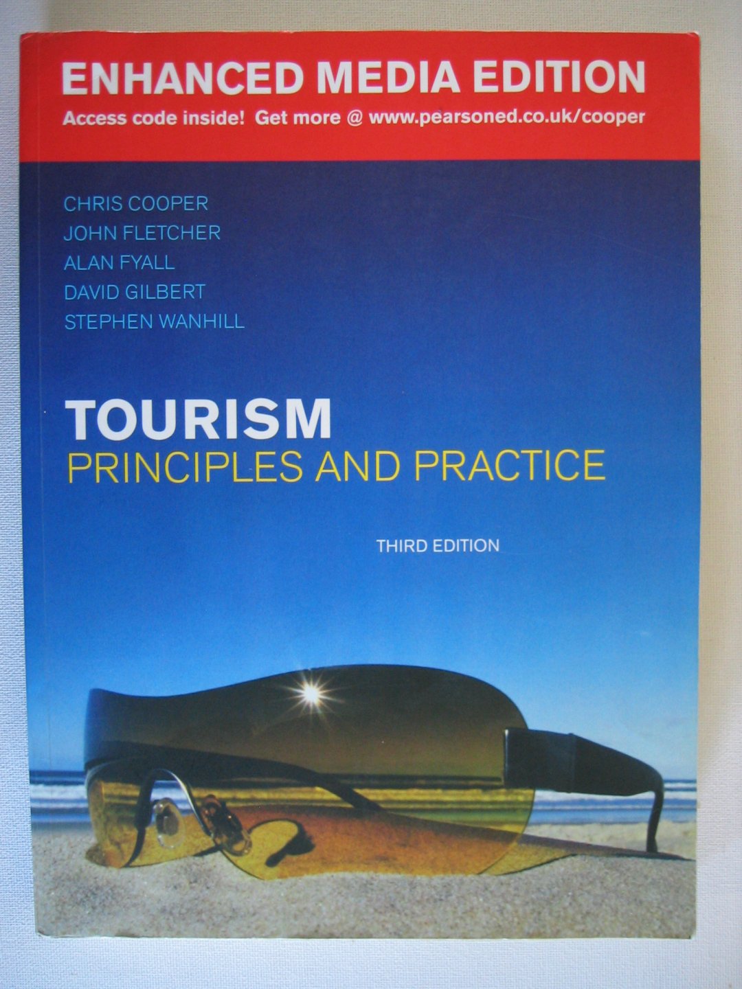 Cooper, Chris, John Fletcher, Alan Fyall, David Gilbert en Stephen Wanhill - Tourism, Principles and Practice