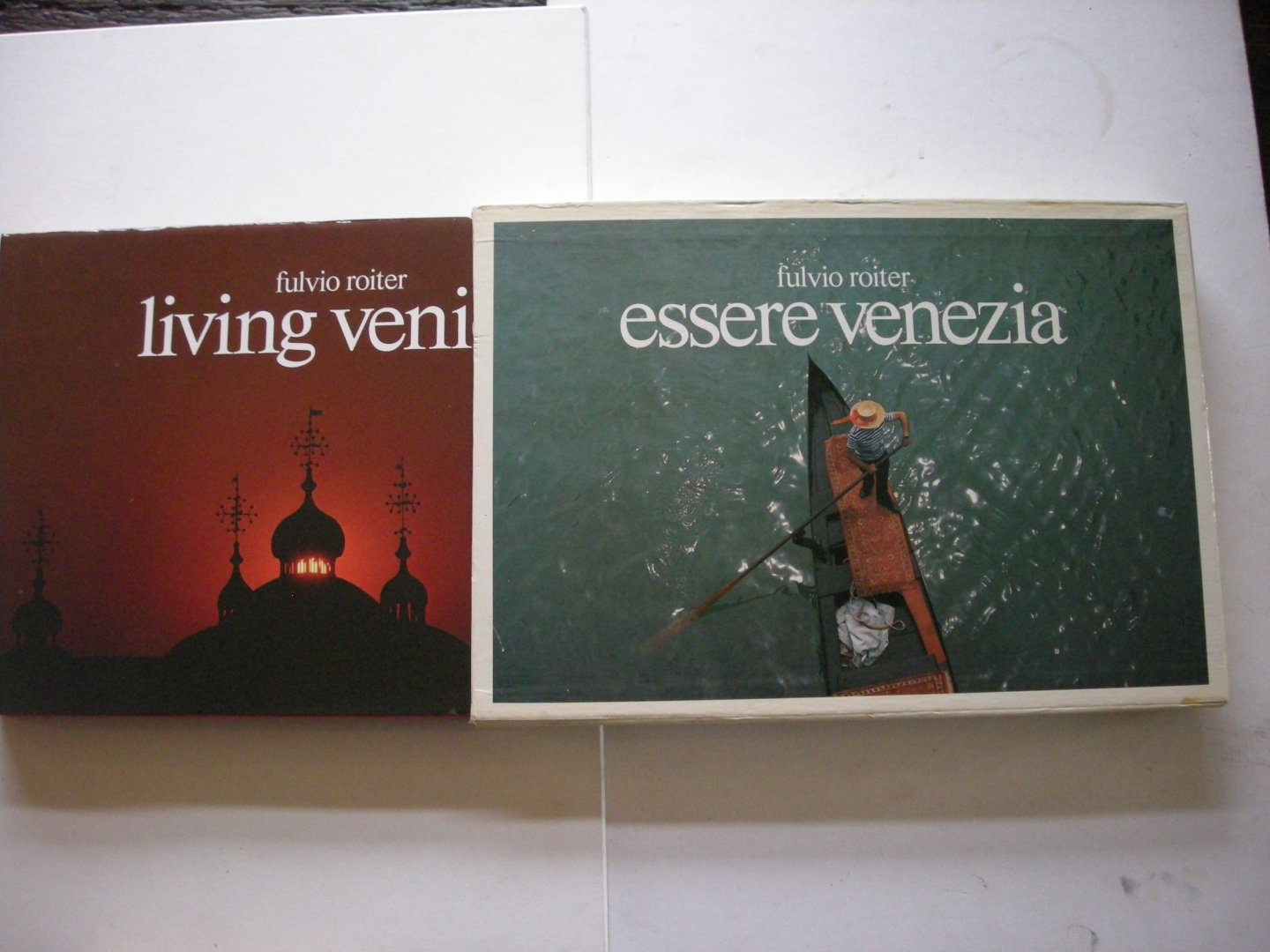 Roiter, Fulvio, photographer, Zanzotto, Andrea, text / Rowdon, M., vert. It./Eng. - Essere Venezia - Living Venice