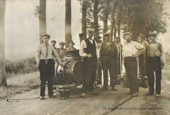 Sietzema, O. (samenst.) - De noordelijke wegenbouw in oude foto's.