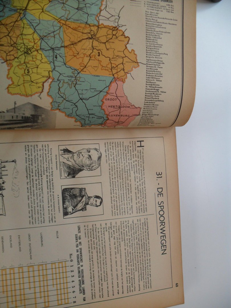  - Wereld Atlas   met uitgebreiden tekst, talrijke illustraties en wetenschappelijke beschouwingen