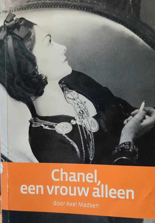 MADSEN Axel - Chanel, een vrouw alleen