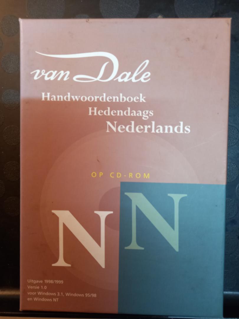 Dale, van - Van Dale Handwoordenboek hedendaags Nederlands op CD-ROM. Met licentie-certificaat en gebruiksaanwijzing