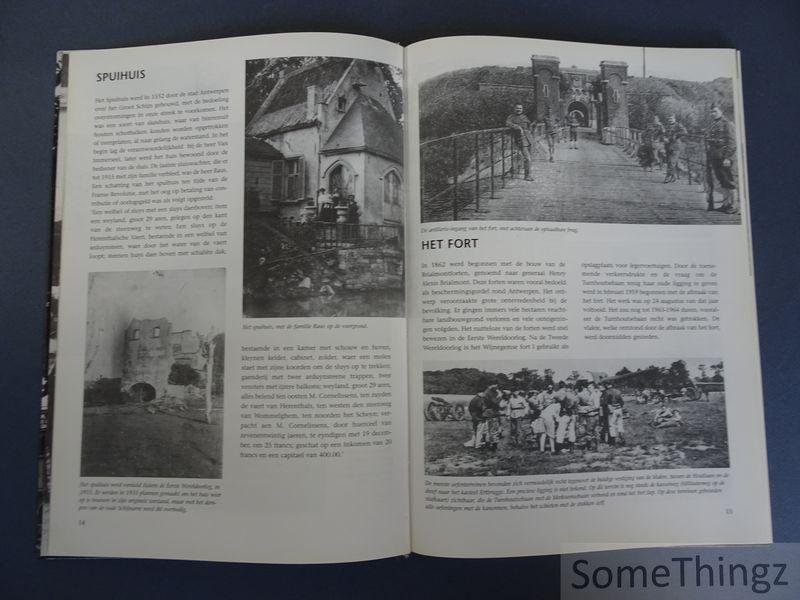 Correns, Raymond en Evers, Carlo. - Wijnegem vroeger en nu.