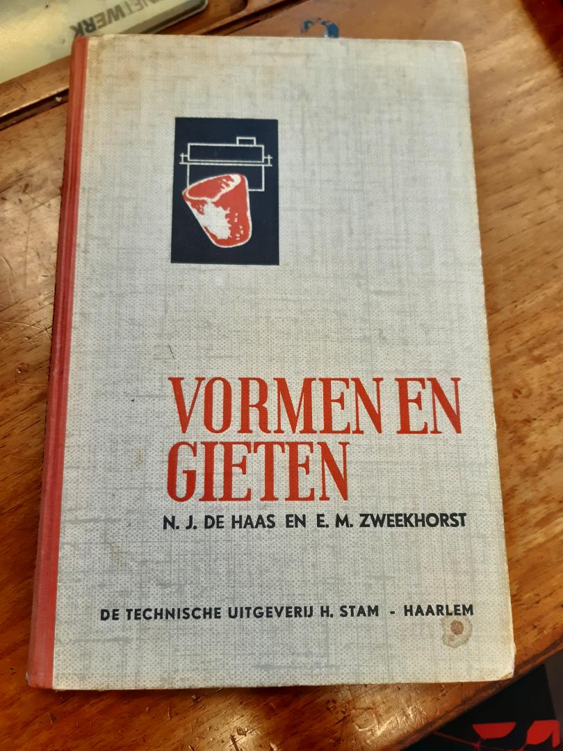 N.J. de Haas, E.M. Zweekhorst - Vormen en gieten