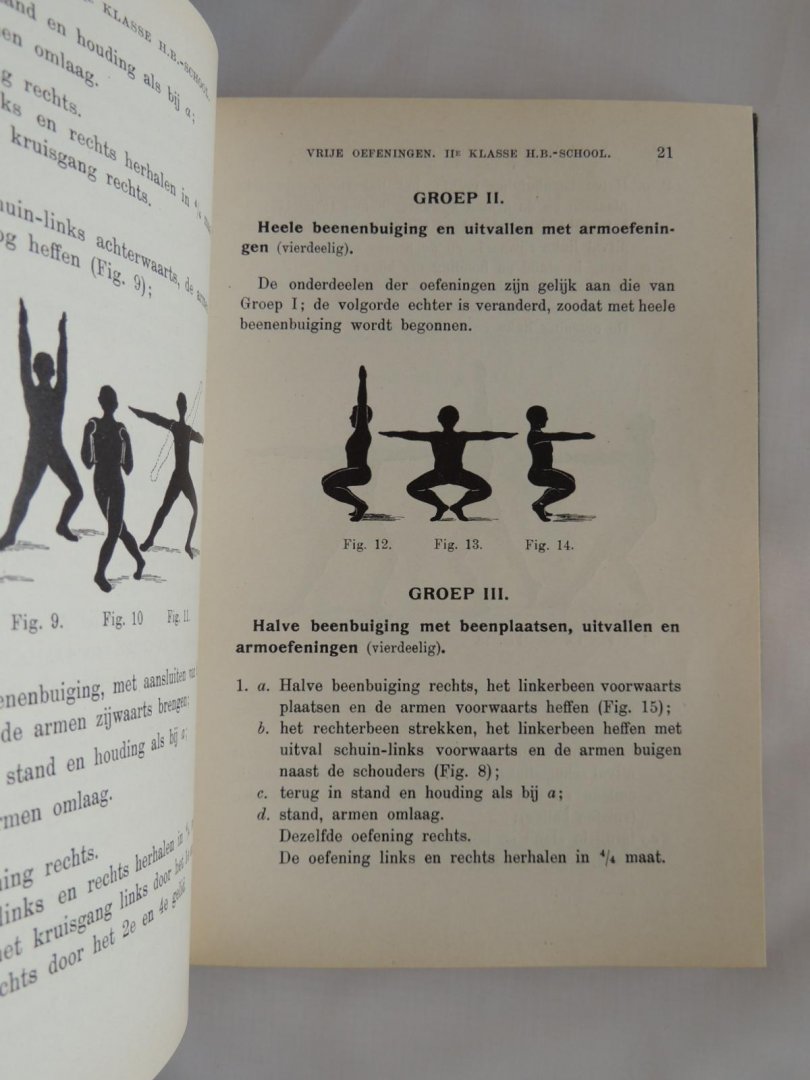 Boom van der J.A. - de vrije, orden, gereedschapsoefeningen gymnastische groepen en veldspelen practische handleiding