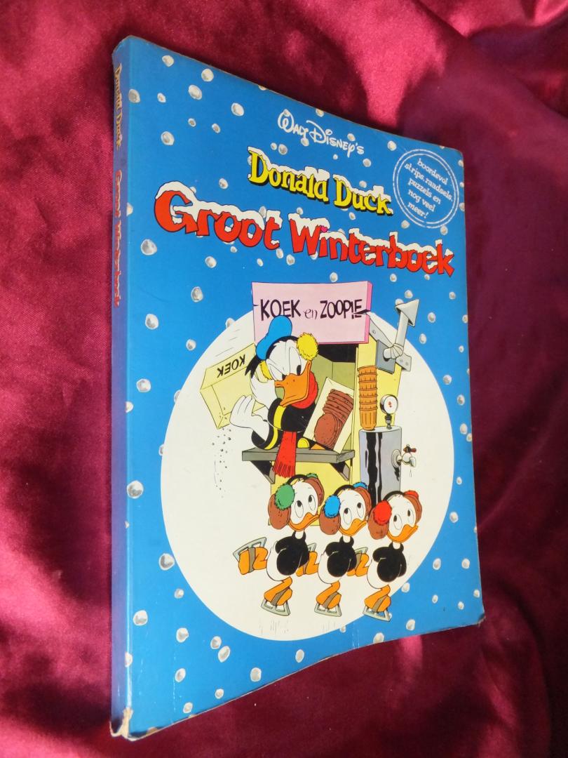 Disney studio - Donald Duck Groot Vakantieboek 1978, 1979, 1981, 1982, 1985,1987,1988,1990,1991, 1992, 1993, 1996, 1998, 1999 Winterboek 1979, 1980, 1983,1985, 1987, 1993