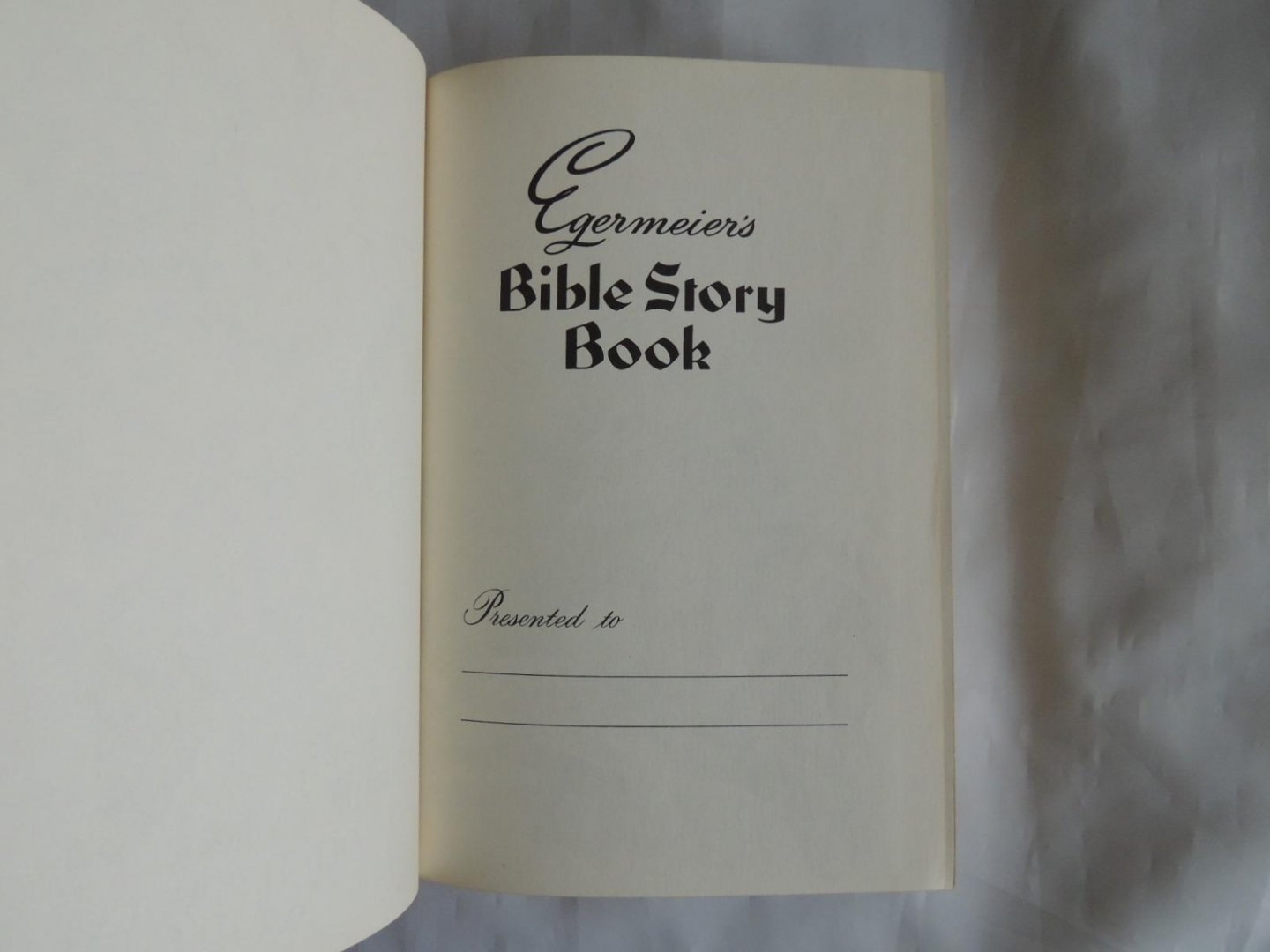 Elsie E Egermeier; Arlene S Hall - Egermeier's Bible story book - A complete narration from Genesis to Revelation for young and old.
