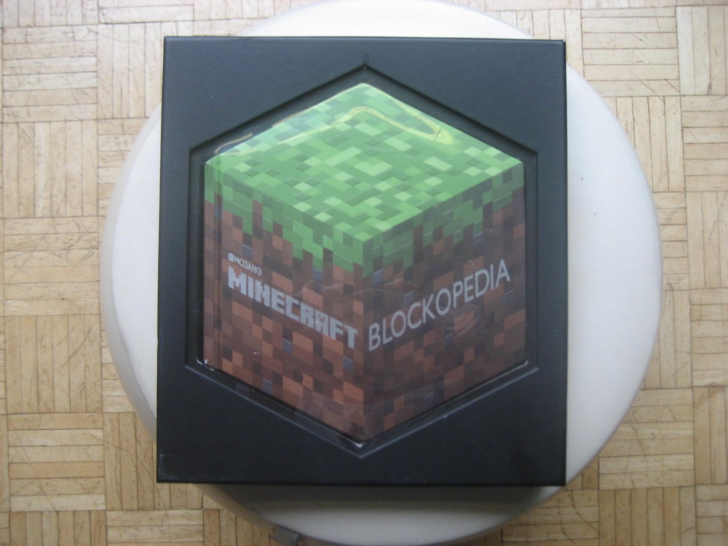 Alex Wiltshire - Minecraft Blockopedia / Mojang