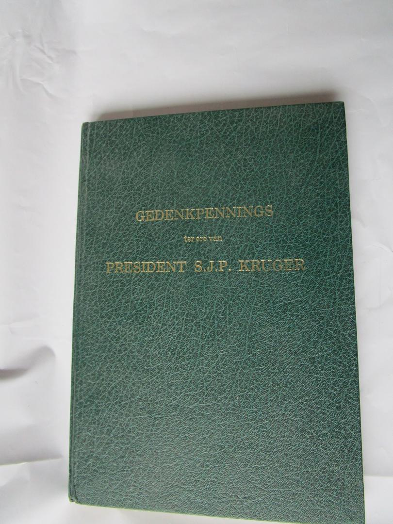 Esterhuysen, Matthey - Gedenkpennings ter ere van president S.J.P. Kruger in besit van die nasionale kultuurhistoriese en opelugmuseum Pretoria