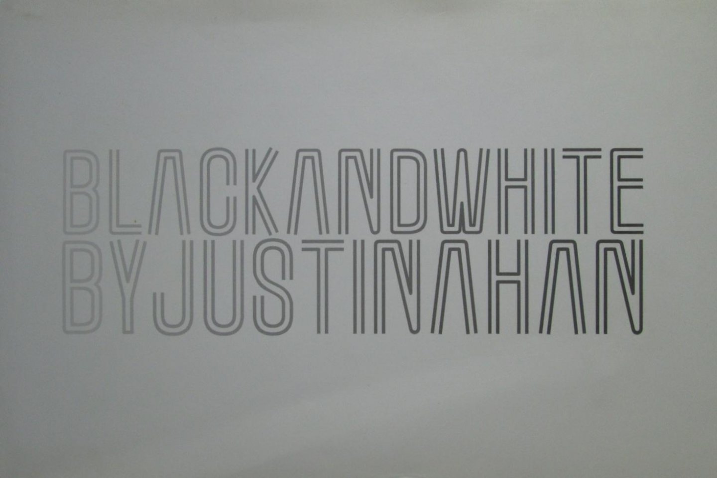 Justina Han - Black and White   (fotoboek zw/w)