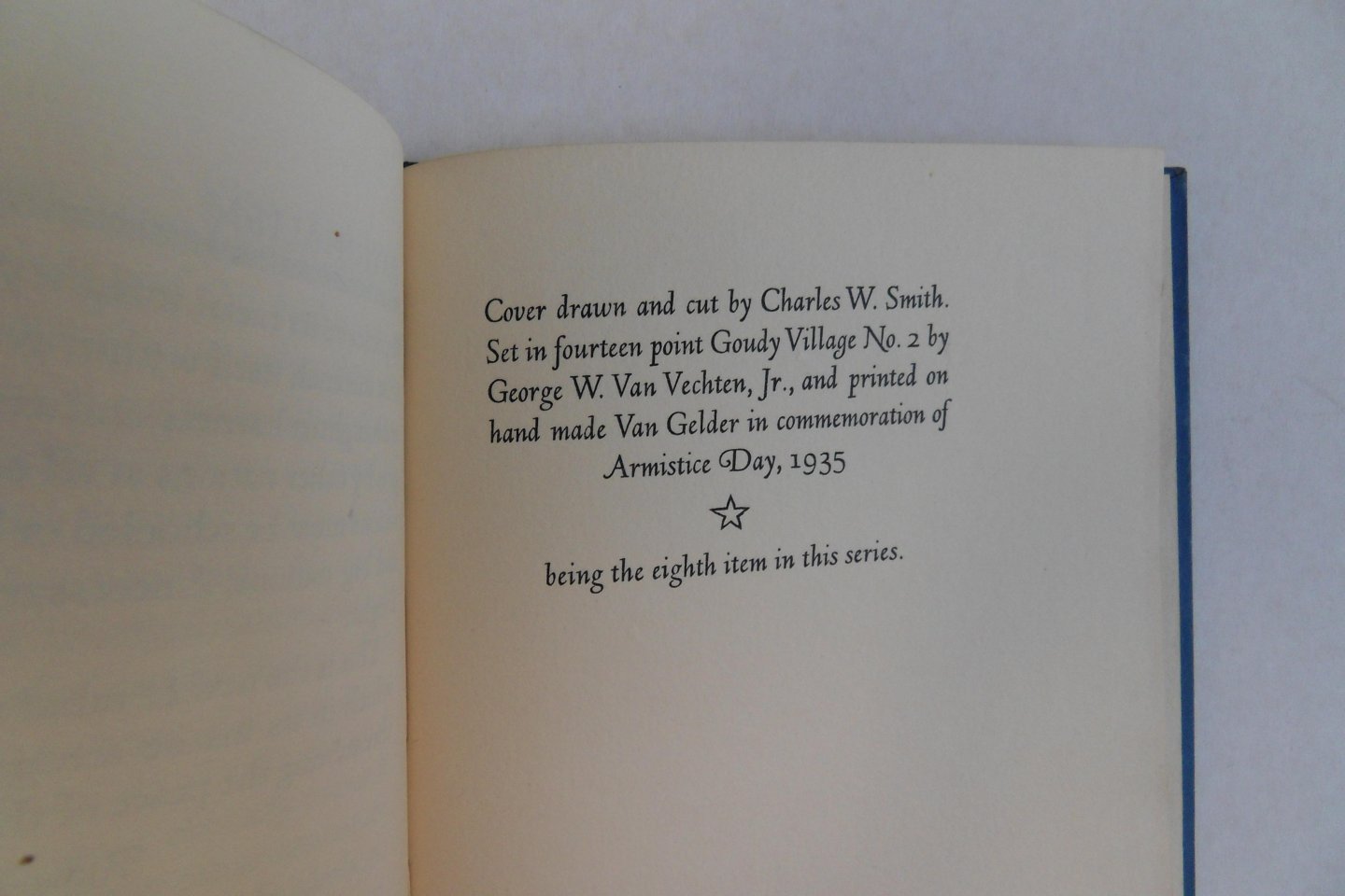Gallienne, Richard le. [ Met een opdracht van de schrijver en diens vrouw ]. - Exaggerated Nationalism. - An Essay. [ Beperkte oplage, aantal niet vermeld ].
