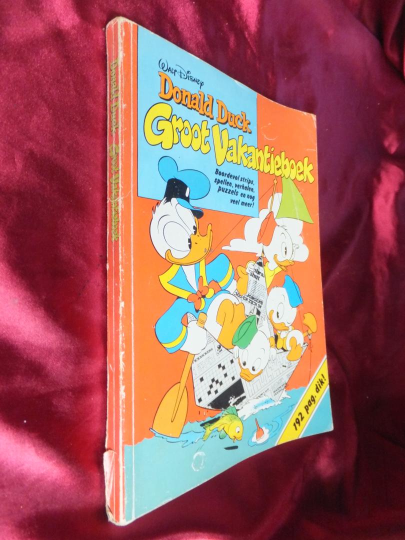 Disney studio - Donald Duck Groot Vakantieboek 1978, 1979, 1981, 1982, 1985,1987,1988,1990,1991, 1992, 1993, 1996, 1998, 1999 Winterboek 1979, 1980, 1983,1985, 1987, 1993