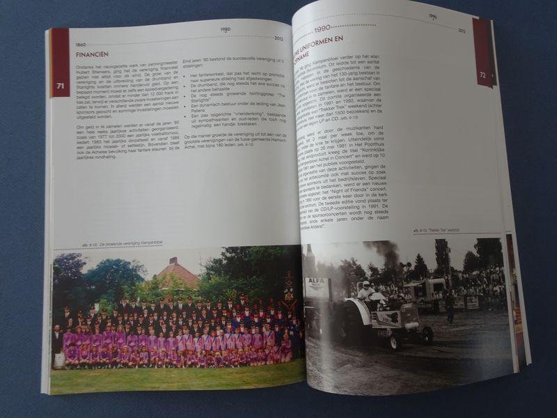 Jan Houben et al. - Kempenbloei waardig. 150 jaar geschiedenis van Koninklijke Fanfare Kempenbloei.