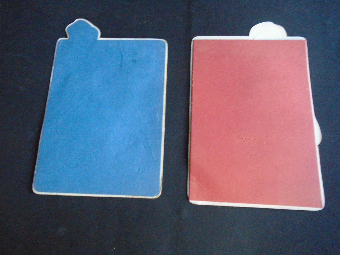 vloeibladen - 2 x kalendervloeiblad, 1928-1929. Met kalendertjes. Hollands Jongetje ( Vilten broekje ) en meisje.( Vilten rokje ).