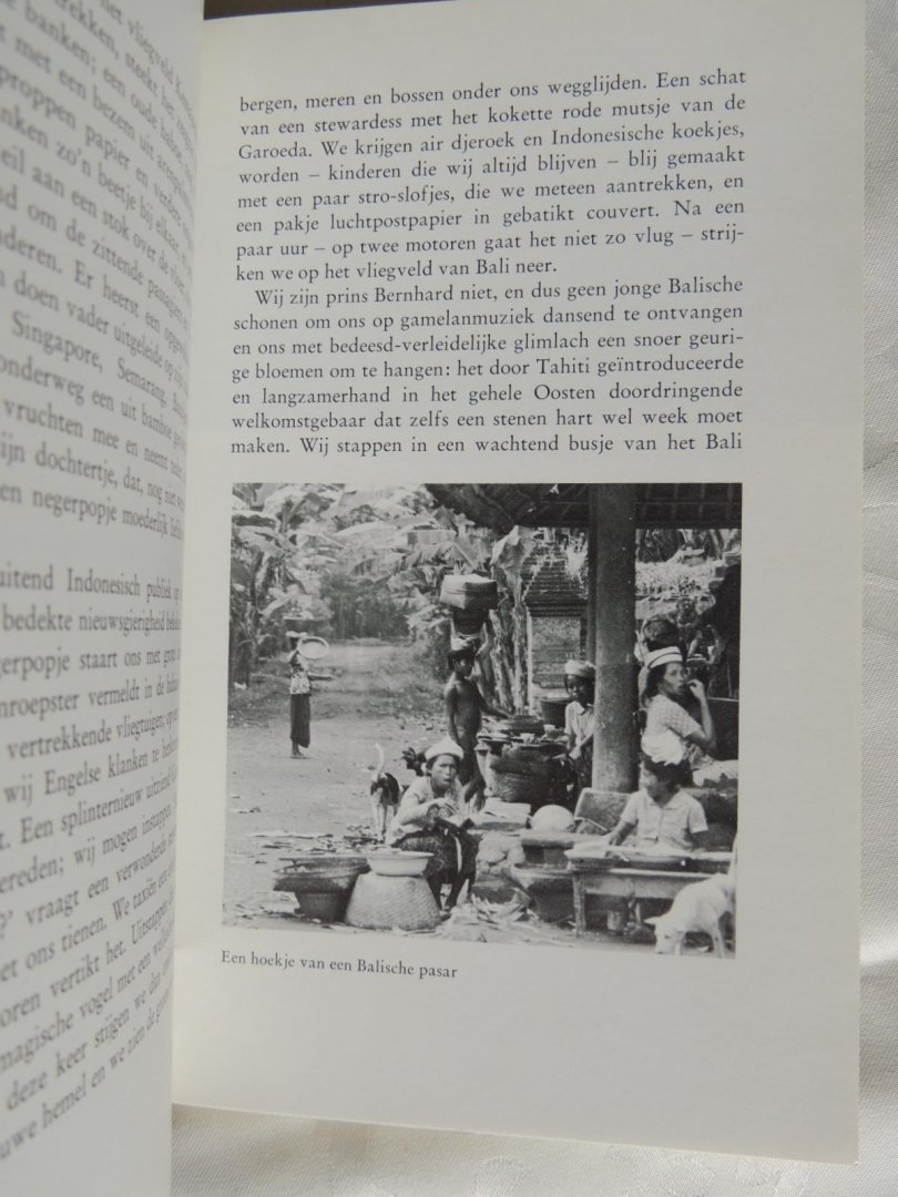 FABRICIUS, JOHAN - Een reis door het nieuwe Indonesie -Sentimental journey