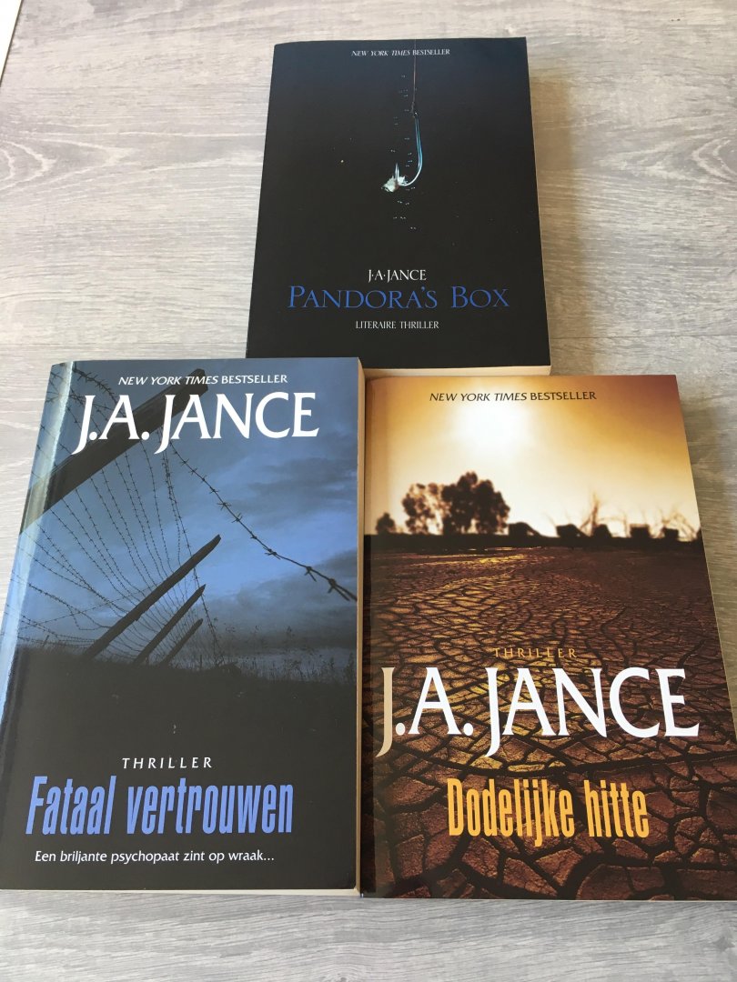 J.A. Jance - Drie boeken van Jance; Dodelijke hitte, Pandora’s box & Fataal vertrouwen