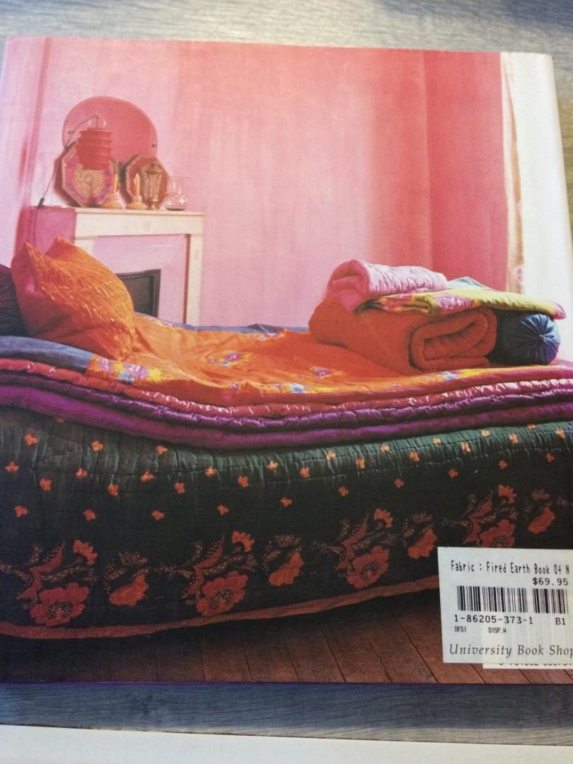 Hilliard, Elizabeth - Fabric / The Fired Earth Book of Natural Texture