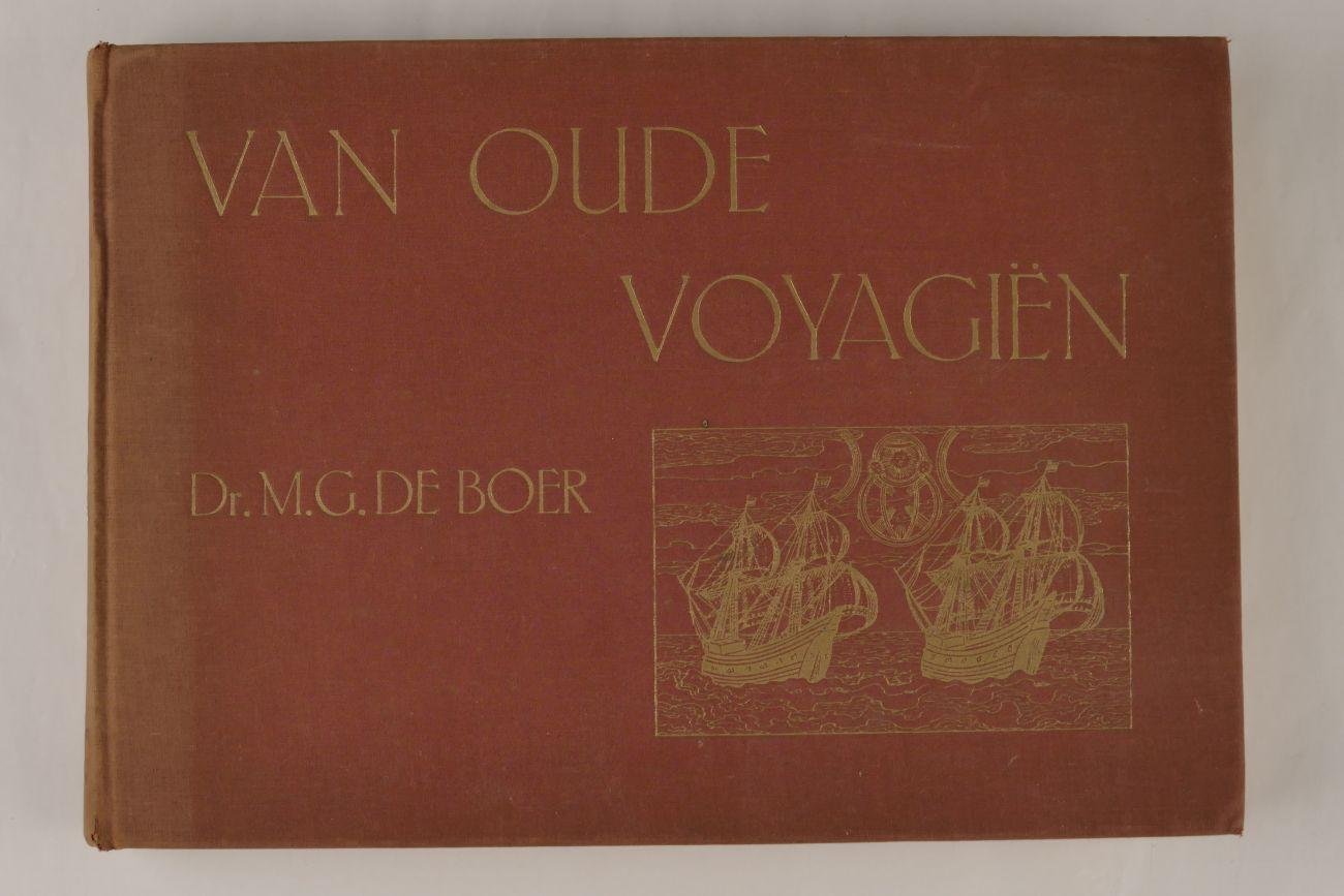 Boer, M.G. de - Van oude Voyagiën (2 foto's)