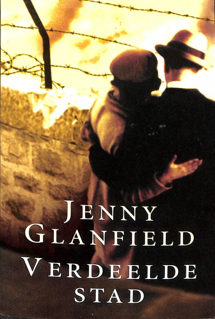 Glanfield, Jenny - Verdeelde stad.  Laatste deel van de Quadriga-trilogie.