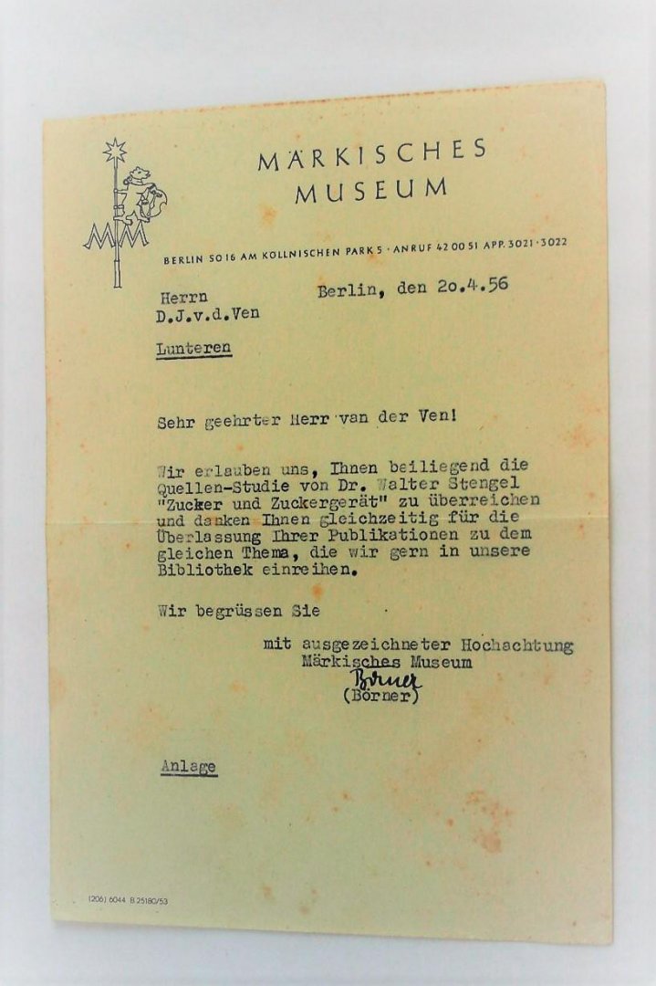 Stengel, Walter - Zucker und Zuckergerat + brief van markisches museum (2 foto's)