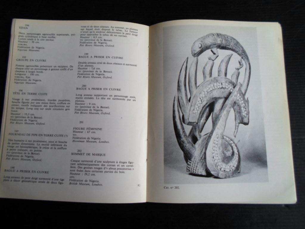  - L’Art Negre, Sources évolution expansion, Exposition organisée au Musée Dynamique a Dakar par le Commissariat du Festival desr Arts Negres et aur Grand Palais a Paris par la Réunion des Musées Nationaux