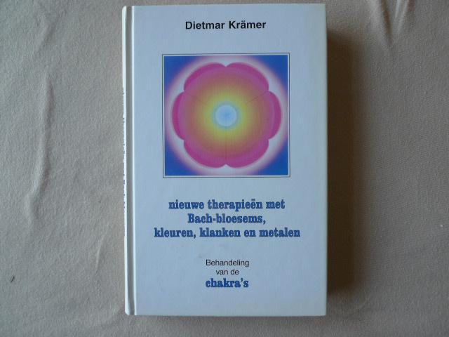 Kramer, D. - Nieuwe therapieen met kleuren, klanken en metalen / behandeling van de chakra's