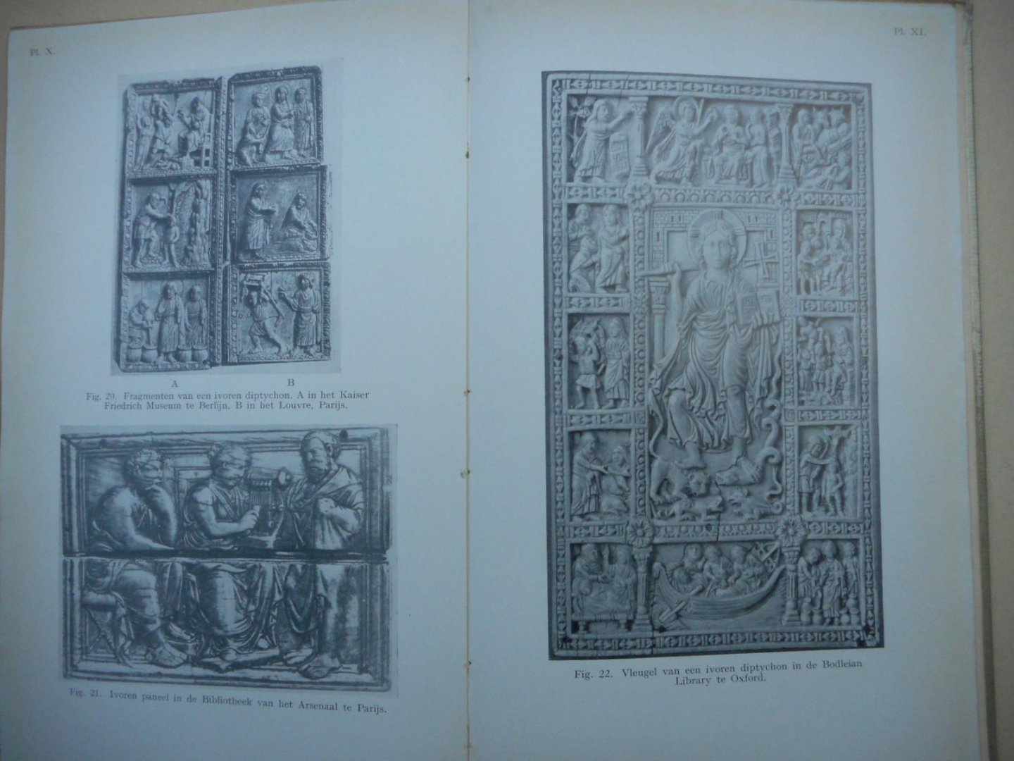Loos-Dietz, E.P. de - Vroeg-Christelijke ivoren. Bijdrage tot de studie der stijlontwikkeling op den overgang van de vierde naar de vijfde eeuw.