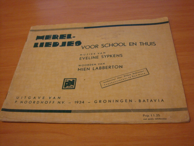 Labberton, Nien ( tekst) Sypkens, Eveline ( muziek) - Merelliedjes voor school en thuis
